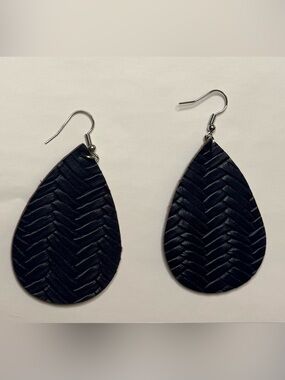 Woven Teardrop Dangle Earrings in Black